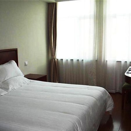 Greentree Inn Shanghai Songjiang University City New Songjiang Road Express Hotel ภายนอก รูปภาพ
