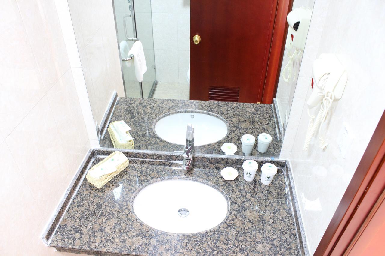 Greentree Inn Shanghai Songjiang University City New Songjiang Road Express Hotel ภายนอก รูปภาพ